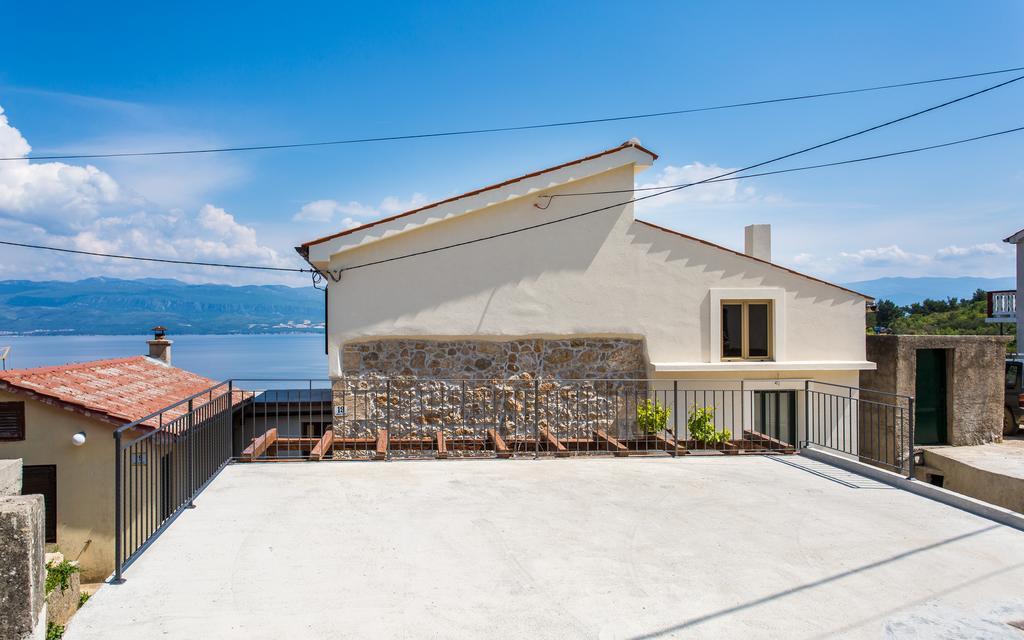 Apartman Bonaca Vrbnik Eksteriør billede