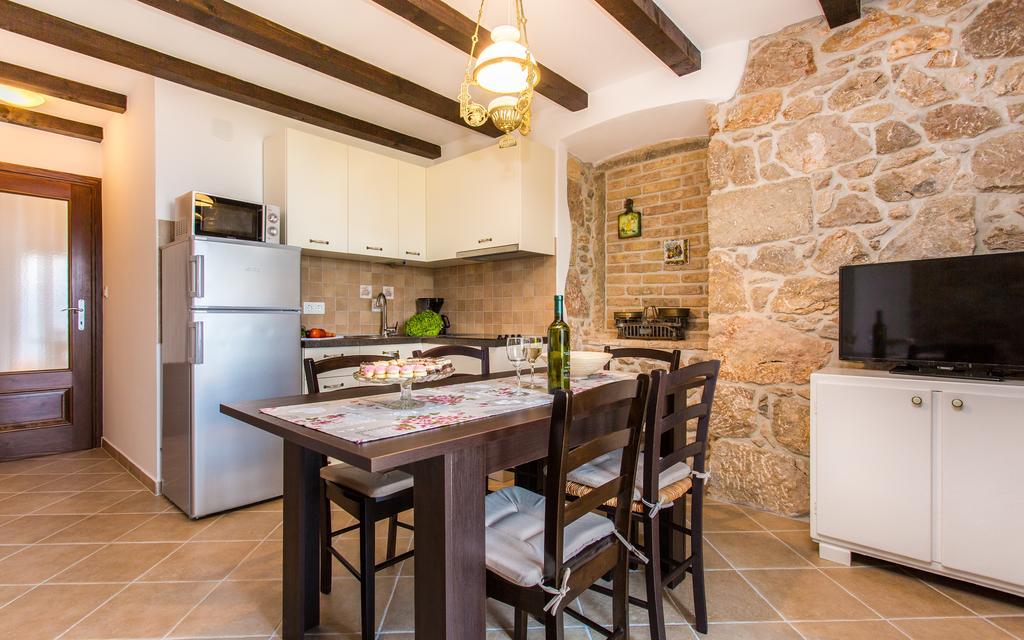 Apartman Bonaca Vrbnik Eksteriør billede