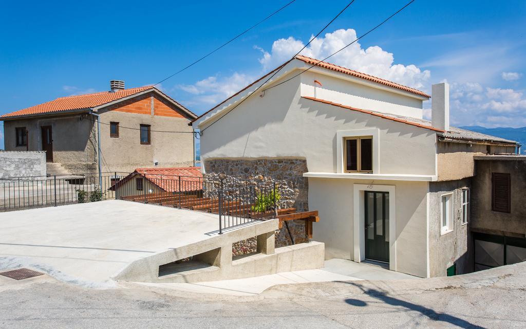 Apartman Bonaca Vrbnik Eksteriør billede